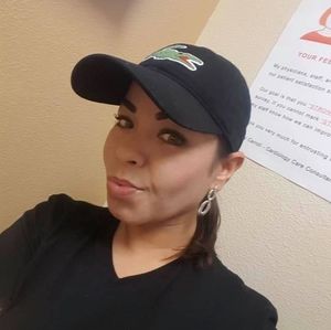 Meet your Posher, Alma